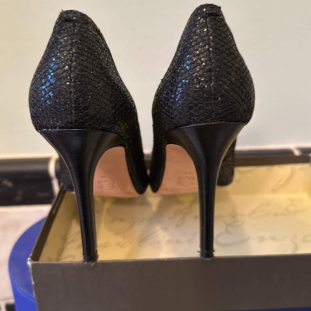 Sparkling Pumps - image 3